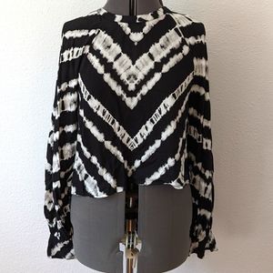 Black and white tie dye long sleeve top